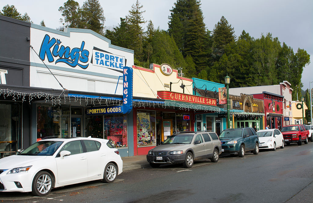 Actualmente hay cerca de 4 millones de pequeñas empresas en California. Guerneville, CA, Foto: Education Images/ víaa Getty Images